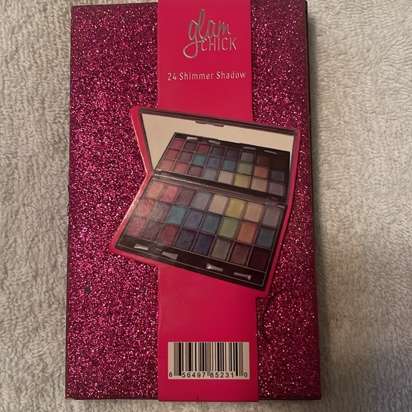 Glam Chick eye shadow - Picture 2 of 5